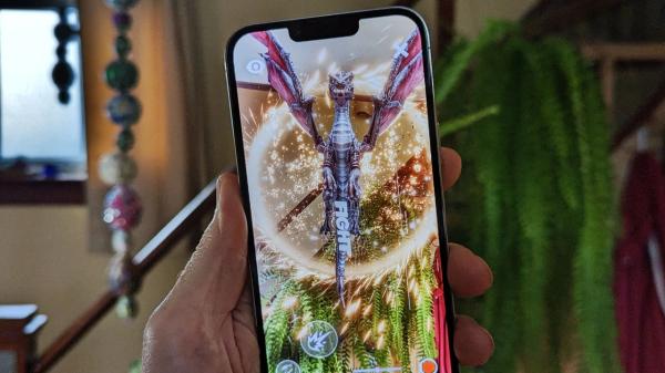 Практика работы с AR гарнитурой HoloKit X на базе iPhone
